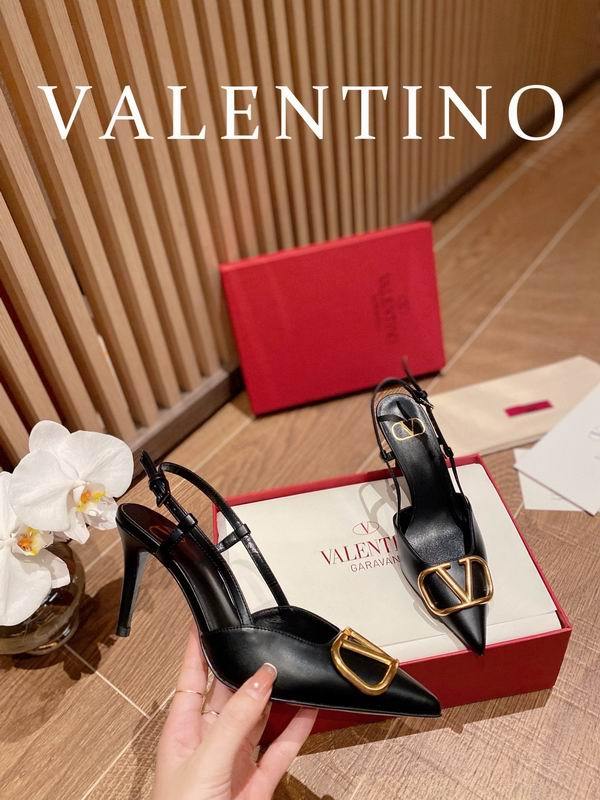 Valentino Women's Shoes 631